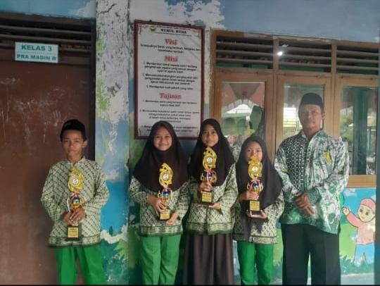 Juara Kegiatan PORSADIN (Pekan Olahraga dan Seni Antar Diniyah) Tingkat Kecamatan